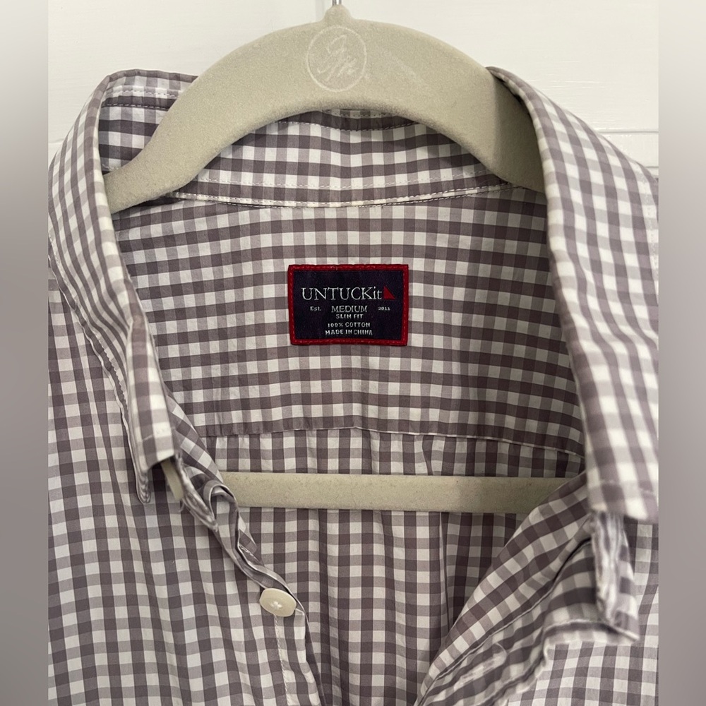 UNTUCKit Button Down Shirt Size Medium Slim Fit
